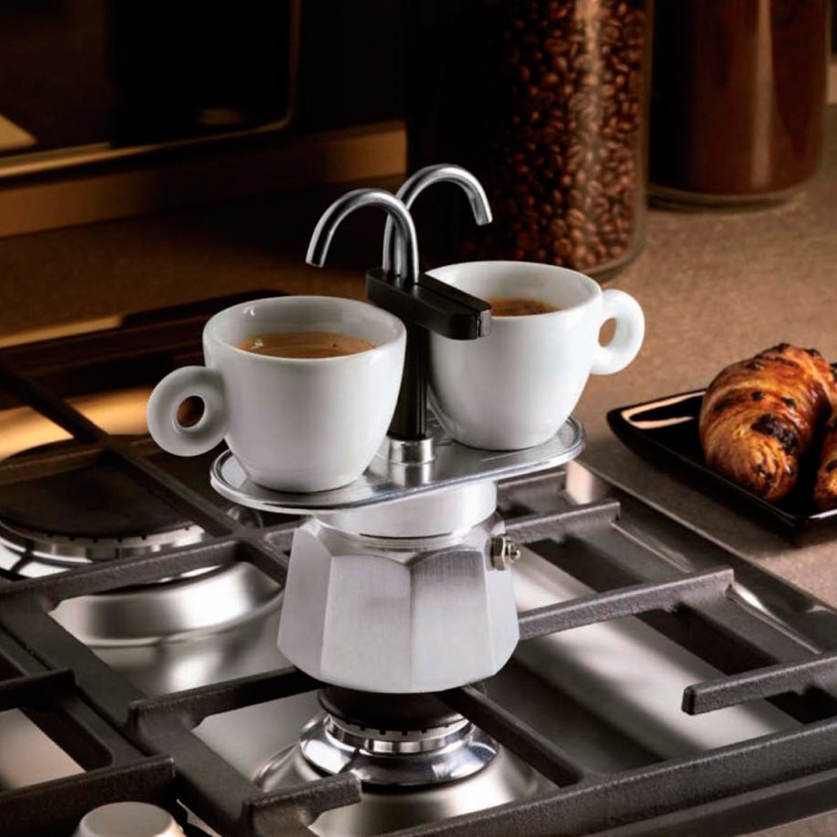 Bialetti Mini Express 2 cup stovetop espresso maker - Crema