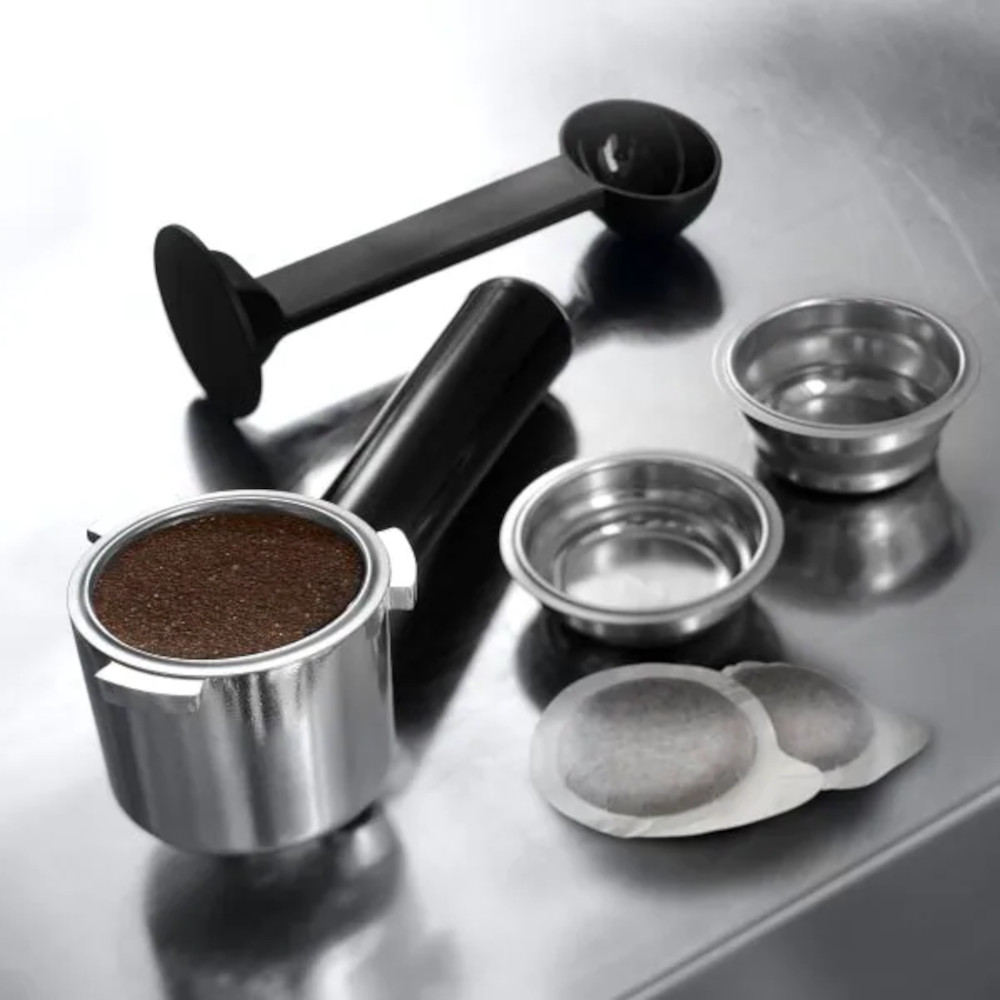 DeLonghi ECP33.21.BK Espresso Machine Silver Black Crema