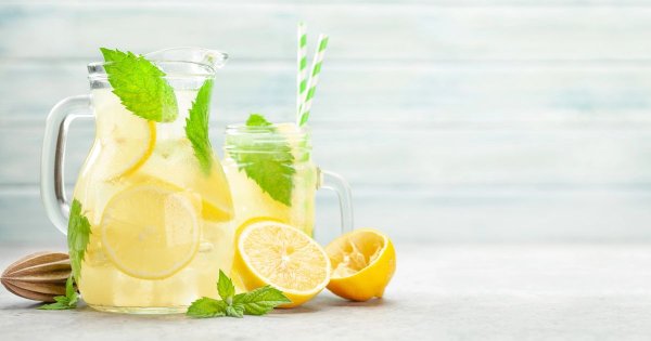Lemonade - Raikas limonadi Monin makusiirapeilla