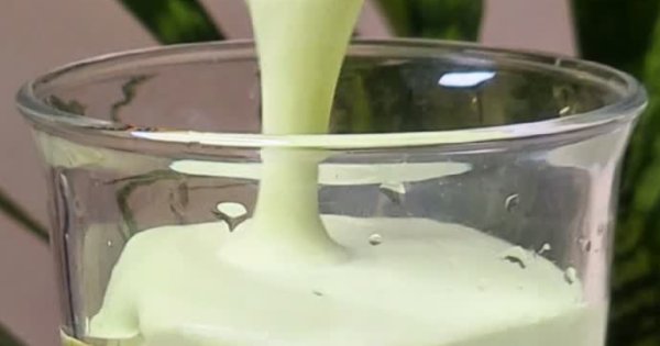 Coconut Matcha Cloud – Kesä unelmien lasissa
