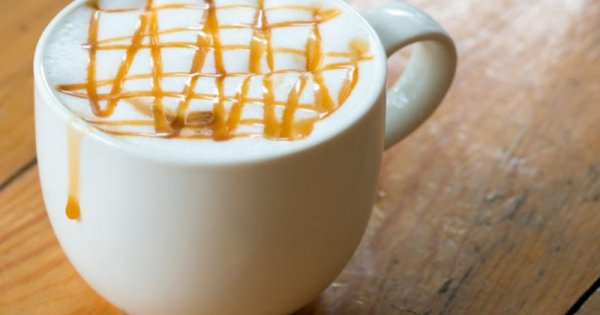 Caramel Macchiato - vaniljan ja karamellinmakuinen maitokahvijuoma